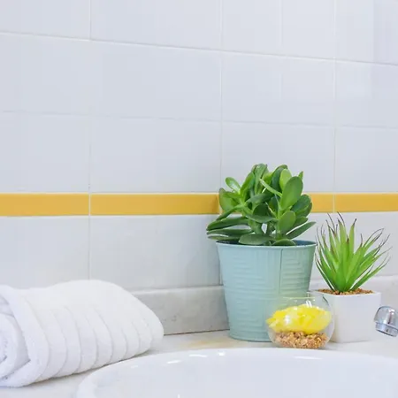 Apartamento Pink Calm-vistas Al Mar Y Piscina.free Parking