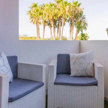 Pink Calm-vistas Al Mar Y Piscina.free Parking *